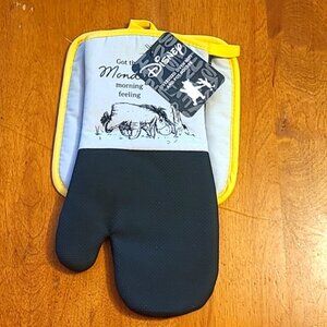 EEYORE MONDAY MORNING 2-pc Heat Resistant Oven Mitt & Holder NWT Pooh Disney